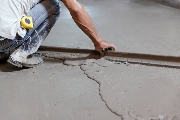 Best Concrete Pool Decks in Hoisington, KS